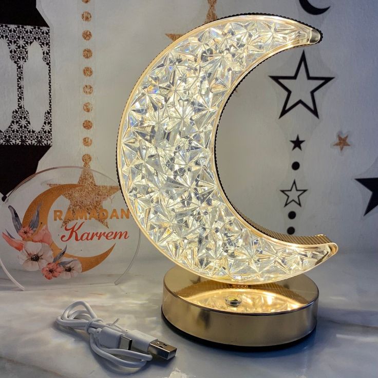 Cryestal Half Moon (1)