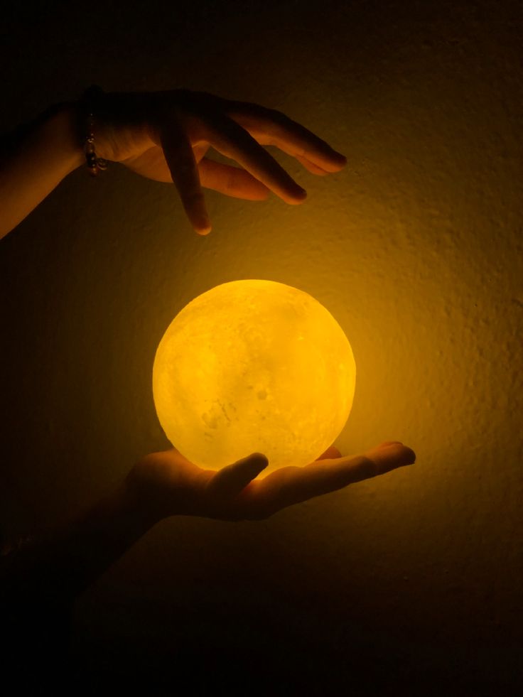 Moon Lamp (4)